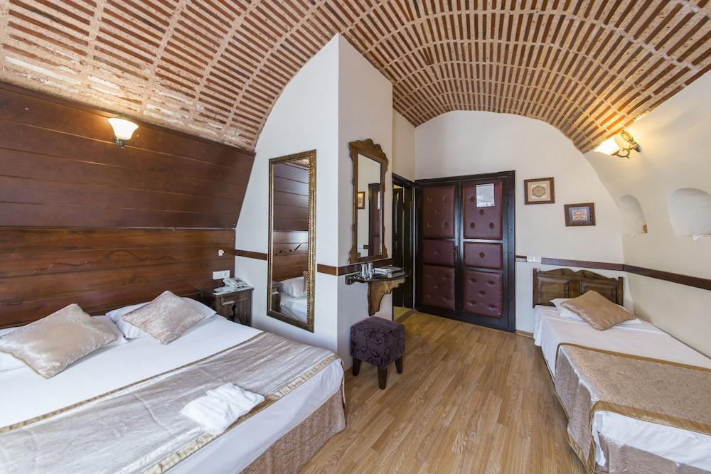 Naz Wooden House Inn Istanboel Buitenkant foto