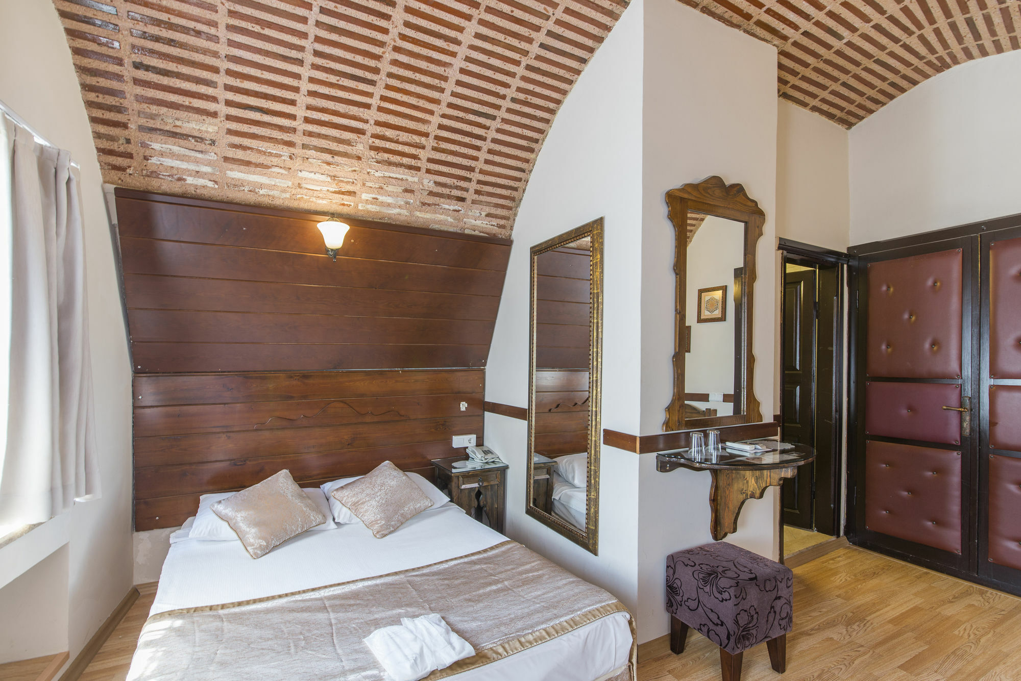 Naz Wooden House Inn Istanboel Buitenkant foto
